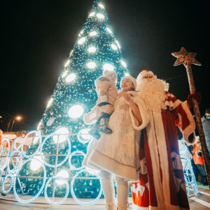 Magia sărbătorilor de iarnă a adus culori aprinse și în sectorul Ciocana